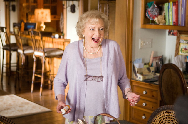 Zase ona! - Z filmu - Betty White