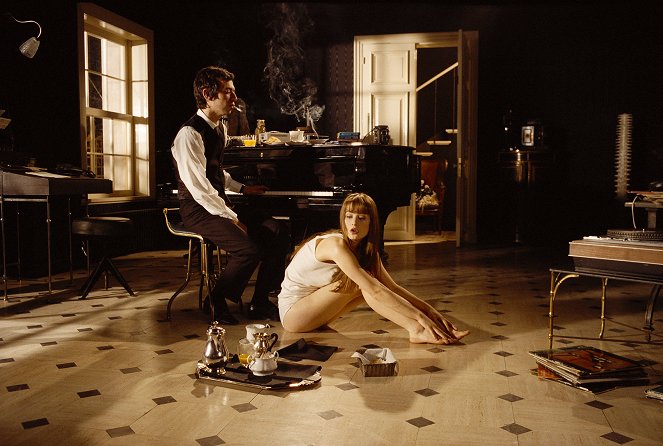 Serge Gainsbourg: Heroický život - Z filmu - Eric Elmosnino, Lucy Gordon