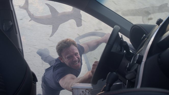 Žraločí tornádo 3 - Z filmu - Ian Ziering