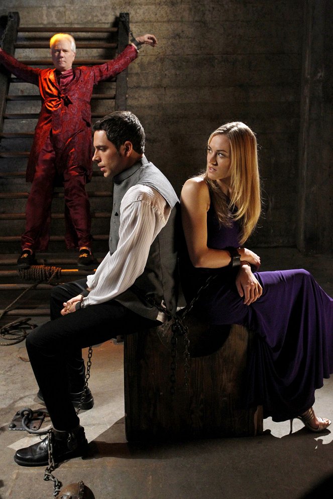 Chuck - Chuck Versus the Seduction Impossible - Z filmu - John Larroquette, Zachary Levi, Yvonne Strahovski