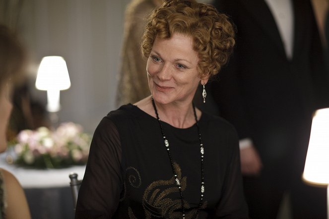 Samantha Bond