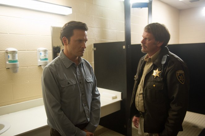 Rectify - Sown with Salt - Z filmu - Aden Young, J.D. Evermore