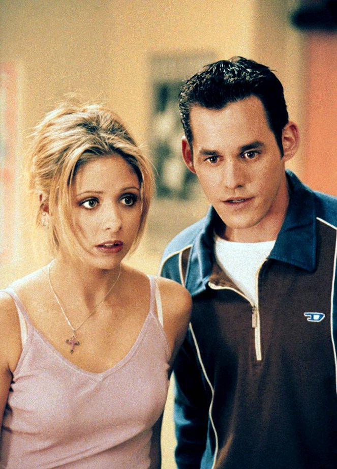 Buffy, přemožitelka upírů - Vejce zla - Z filmu - Sarah Michelle Gellar, Nicholas Brendon