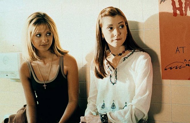 Buffy, přemožitelka upírů - Halloween - Z filmu - Sarah Michelle Gellar, Alyson Hannigan