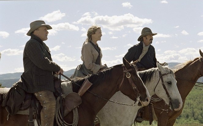 Robert Duvall, Annette Bening, Kevin Costner