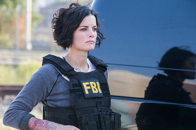 Mrtvý bod - Trakzer - Z filmu - Jaimie Alexander