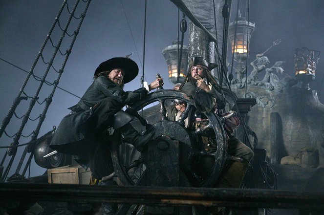 Piráti z Karibiku: Na konci světa - Z filmu - Geoffrey Rush, Johnny Depp