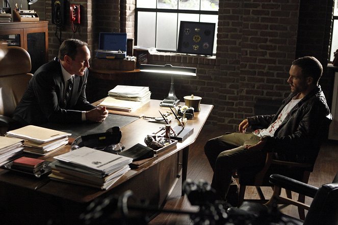 Agenti S.H.I.E.L.D. - Těžká je hlava - Z filmu - Clark Gregg