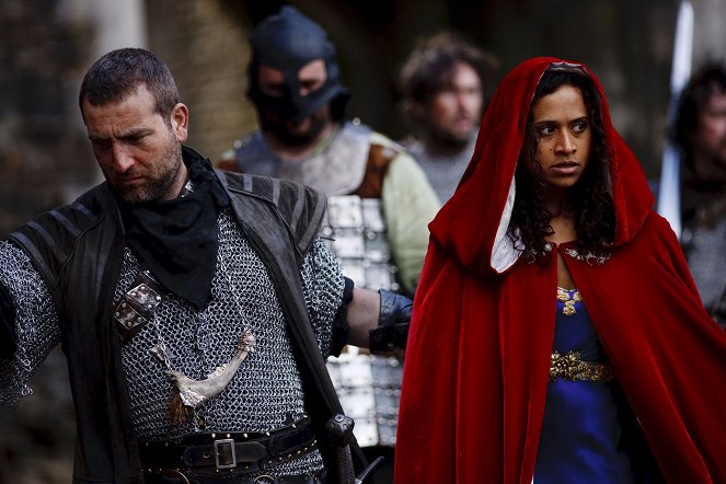 Merlin - Lancelot a Gwen - Z filmu - Michael Nardone, Angel Coulby