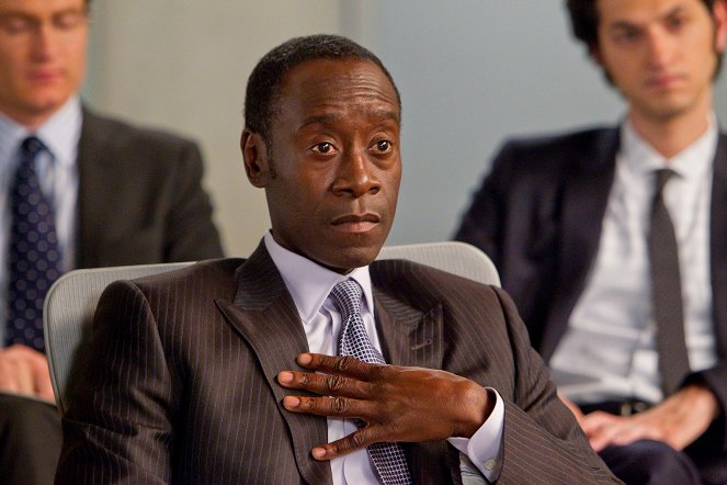 Profesionální lháři - Ouroboros - Z filmu - Don Cheadle