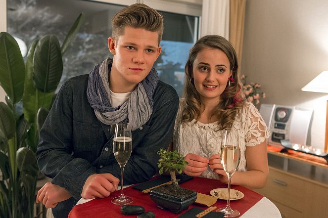 Die LottoKönige - Season 2 - Ziemlich beste Freundinnen? - Z filmu - Max von der Groeben