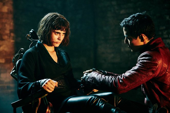Ally Ioannides, Daniel Wu