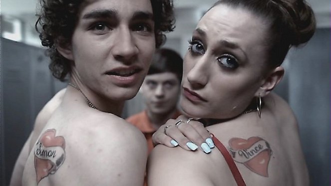 Robert Sheehan, Lauren Socha