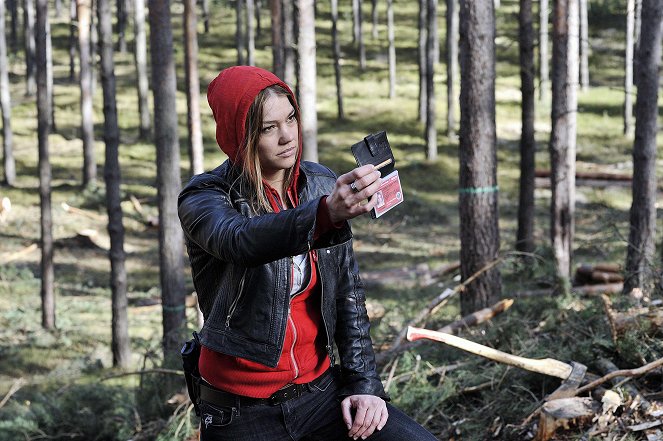 Hannah Mangold & Lucy Palm: Tod im Wald - Z filmu - Britta Hammelstein