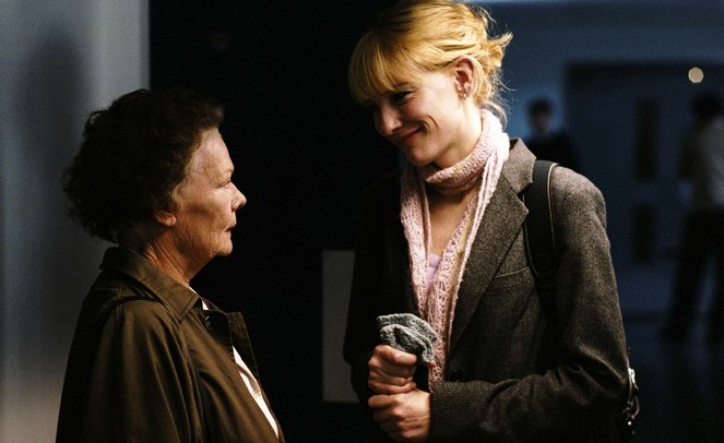 Zápisky o skandálu - Z filmu - Judi Dench, Cate Blanchett