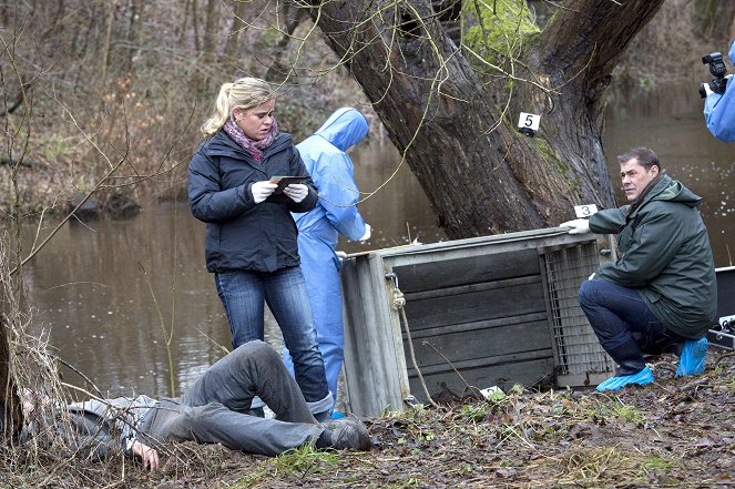 Vraždy na severu - Středověká pomsta - Z filmu - Marie-Luise Schramm, Sven Martinek