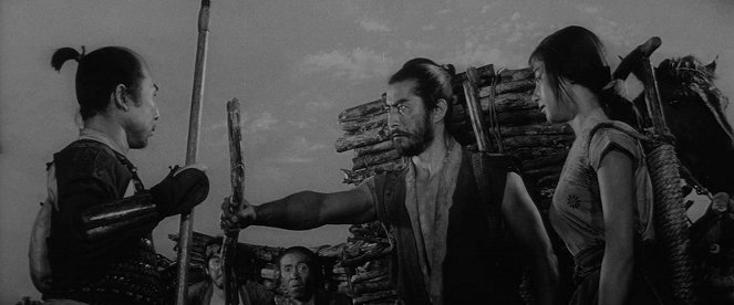 Tři zločinci ve skryté pevnosti - Z filmu - Toširó Mifune, Misa Uehara