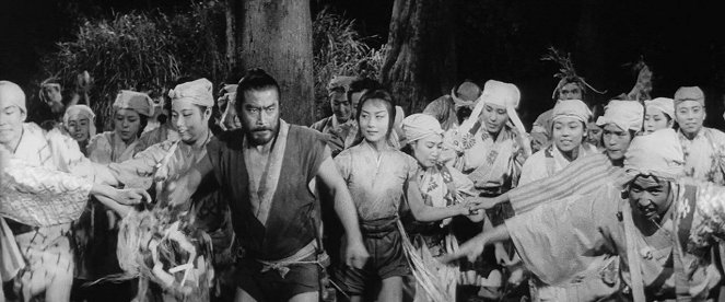 Tři zločinci ve skryté pevnosti - Z filmu - Toshirō Mifune, Misa Uehara