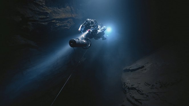 Diving Into The Unknown - Z filmu