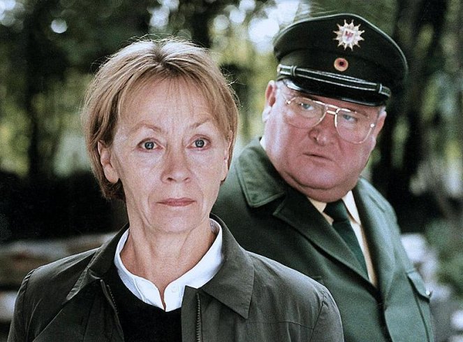 Volejte policii 110 - Bei Klingelzeichen Mord - Z filmu - Jutta Hoffmann, Horst Krause