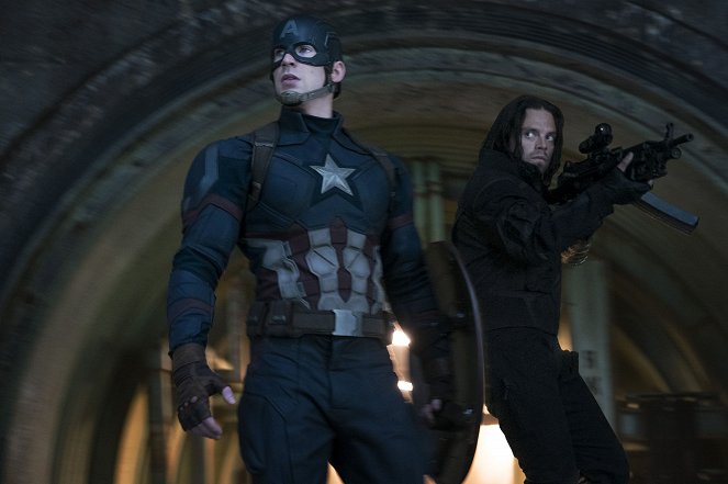 Captain America: Občanská válka - Z filmu - Chris Evans, Sebastian Stan