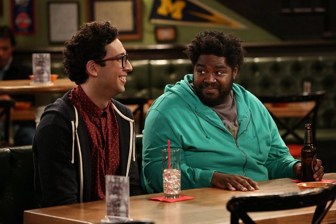 Neranditelní - Candace's Boyfriend Walks Into a Bar - Z filmu - Rick Glassman, Ron Funches