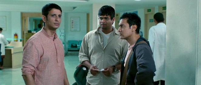 3 Idiots - Z filmu - Sharman Joshi, Madhavan, Aamir Khan