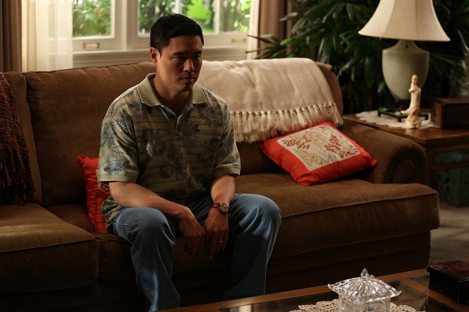 Fresh Off the Boat - Very Superstitious - Photos - Randall Park