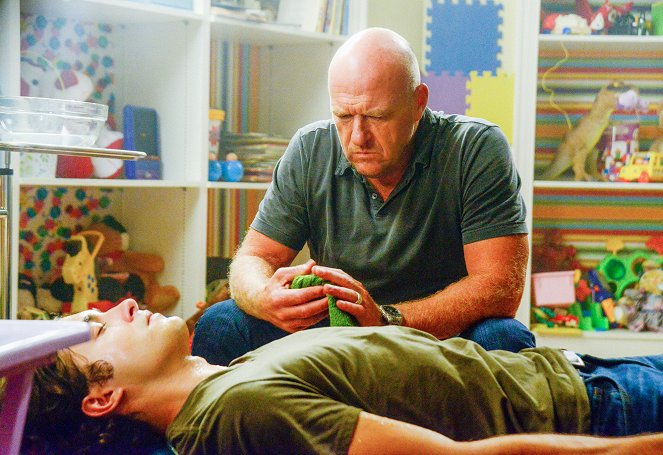 Alexander Koch, Dean Norris