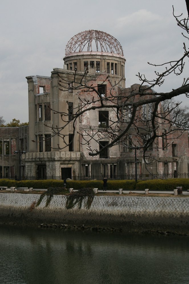 Hirošima: Den, kdy shodili bombu - Z filmu