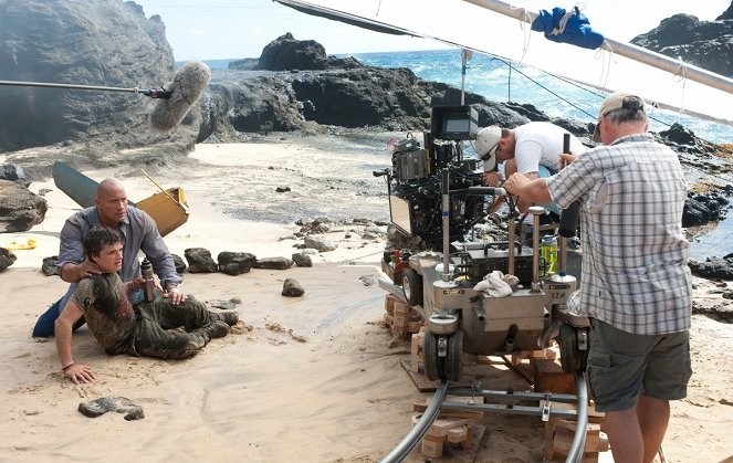 Cesta na tajuplný ostrov 2 - Z natáčení - Josh Hutcherson, Dwayne Johnson