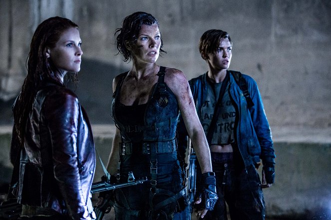 Resident Evil: Poslední kapitola - Z filmu - Ali Larter, Milla Jovovich, Ruby Rose