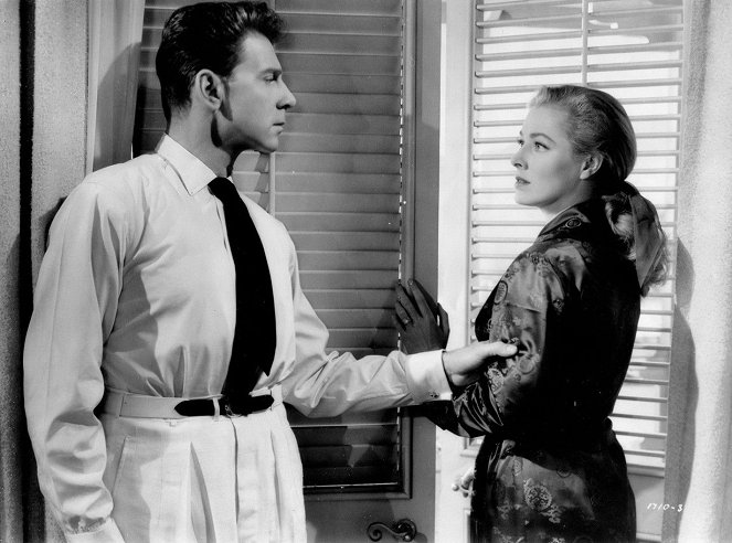 The Seventh Sin - Z filmu - Jean-Pierre Aumont, Eleanor Parker