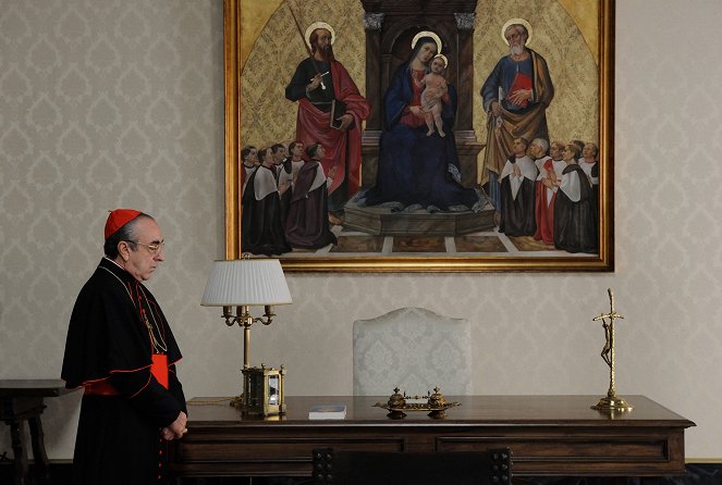 Mladý papež - Epizoda 1 - Z filmu - Silvio Orlando