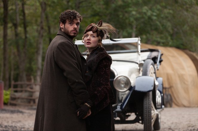 Lady Chatterley's Lover - Z filmu - Richard Madden, Holliday Grainger