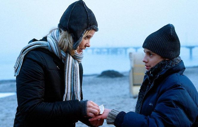 Das Duo - Tod am Strand - Z filmu - Ann-Kathrin Kramer, Kostja Ullmann