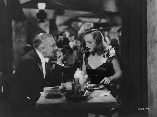 The Bride Wore Red - Z filmu - George Zucco, Joan Crawford