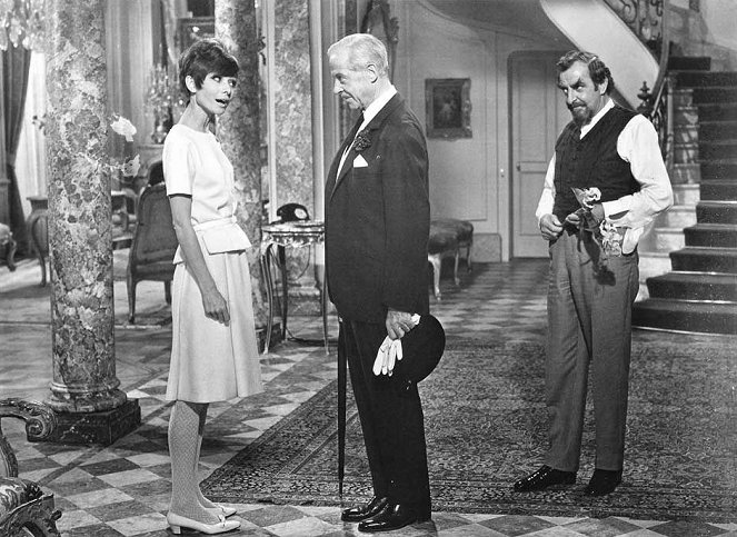Jak ukrást Venuši - Z filmu - Audrey Hepburn, Fernand Gravey, Hugh Griffith