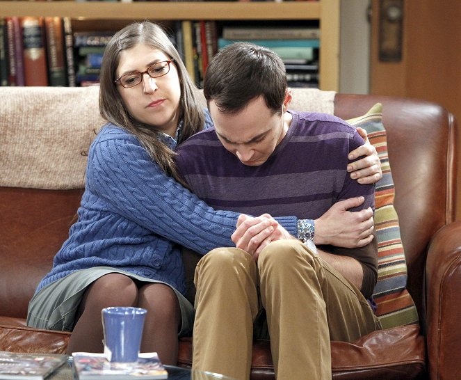 Teorie velkého třesku - Kripke-Cooperova inverze - Z filmu - Mayim Bialik, Jim Parsons