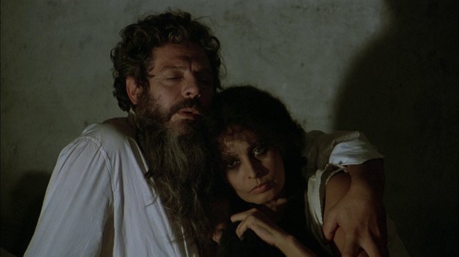 Krevní msta - Z filmu - Marcello Mastroianni, Sophia Loren