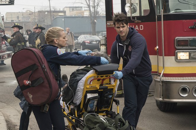 Chicago Fire - Poslední pro mamku - Z filmu - Steven R. McQueen