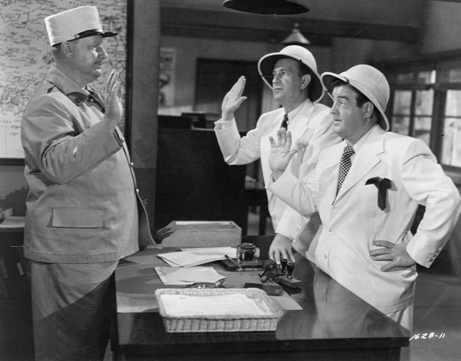 Abbott and Costello in the Foreign Legion - Z filmu - Walter Slezak, Bud Abbott, Lou Costello