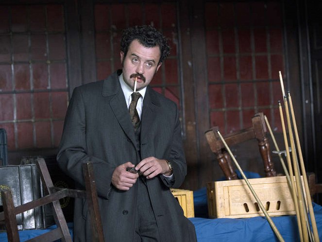 Daniel Mays