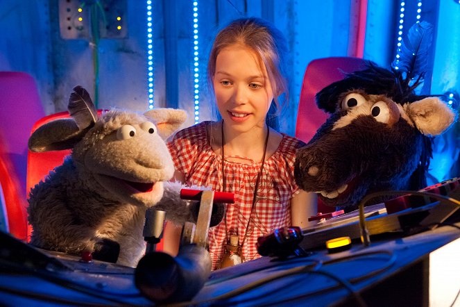 Sesamstraße präsentiert: Eine Möhre für Zwei - Die Zeitmaschine - Z filmu - Matilda Hemminger