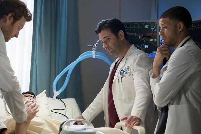 Chicago Med - Extreme Measures - Z filmu - Nick Gehlfuss, Colin Donnell, Roland Buck III