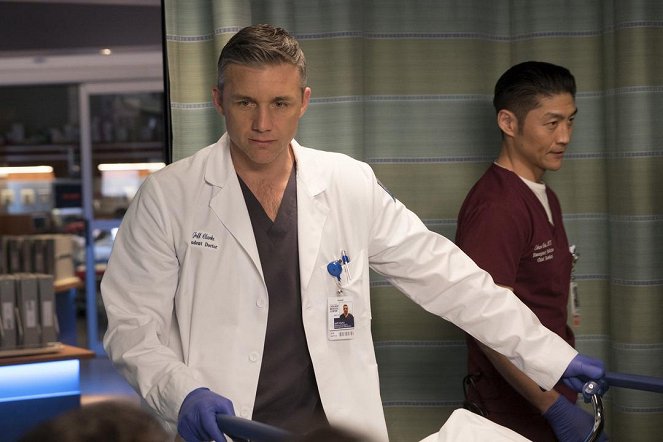 Nemocnice Chicago Med - Prisoner's Dilemma - Z filmu - Jeff Hephner, Brian Tee