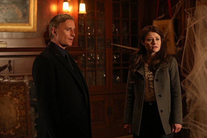 Robert Carlyle, Emilie de Ravin