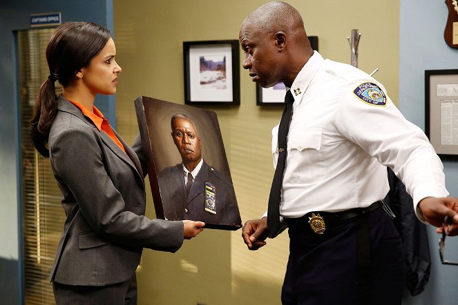 Brooklyn 99 - Zdravotní prohlídka - Z filmu - Melissa Fumero, Andre Braugher