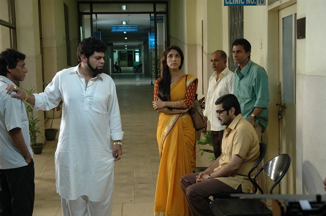 Chalo Paltai - Z filmu - Prasenjit Chatterjee, Mouli Ganguly