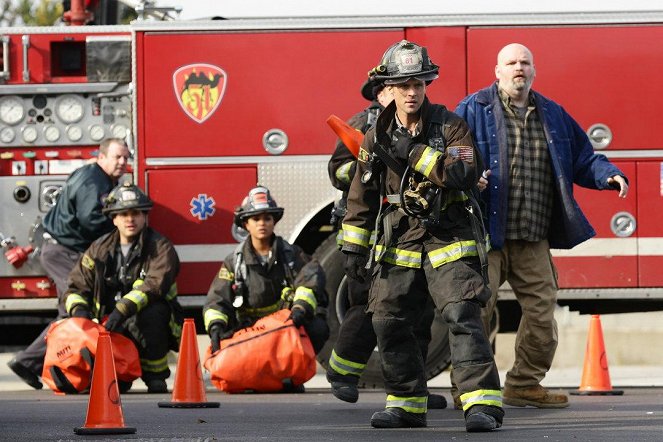 Chicago Fire - Zastavení dopravy - Z filmu - Jesse Spencer